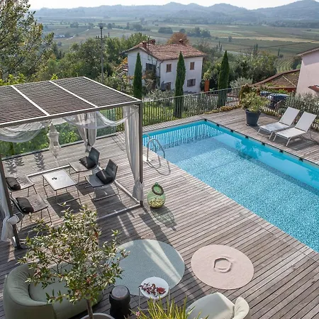 Vakantiehuis Peaceful Among The Vines *